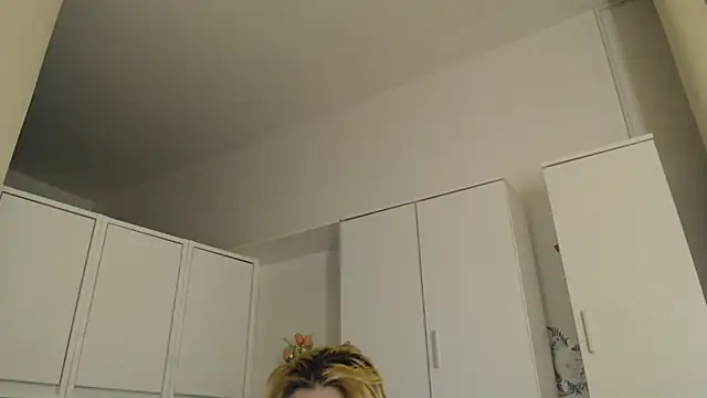 _karolynesyera_ webcam