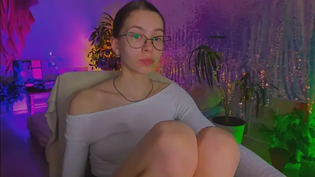 poli__ - Poli__'s free webcam - UK Sex Cams