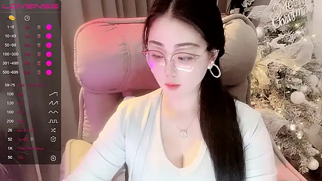 Monica-666888- webcam