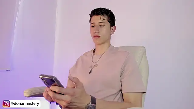 Dorianmistery2322_ webcam