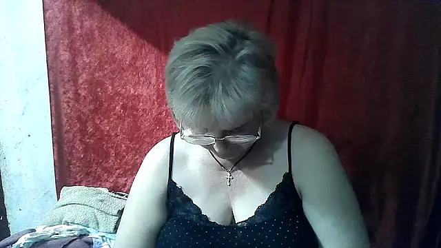 Eleanor_Katie webcam