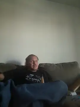 yourMasterisBored webcam