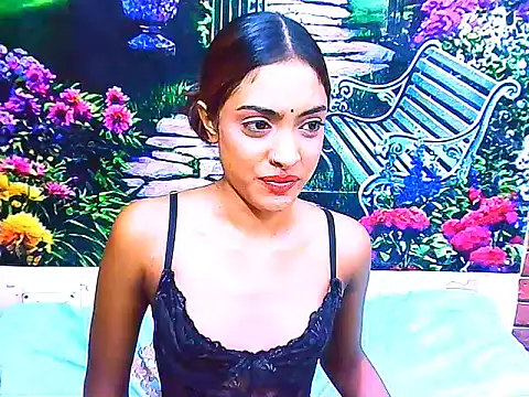 IndianPretty14u2Luv webcam