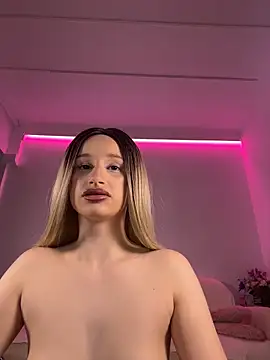 ScarletFlameee webcam