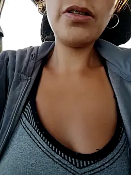 Lupita_sol live sex cam