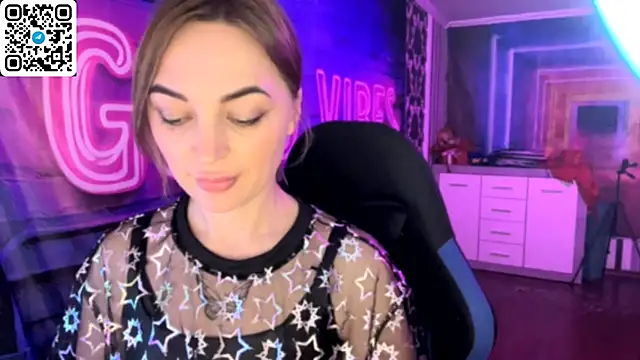 Vellora_ webcam stripchat model stream image