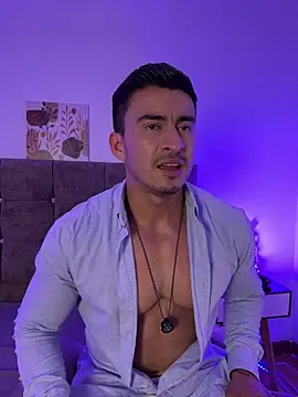 chris_clarck (M young) - take off my pants😏🥵🥵