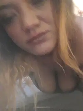 Indianpleasure300 webcam