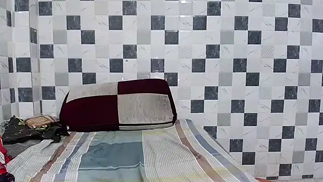 fuddi_bhabhi143 (F milf) - boobs oil  masssege 1 min