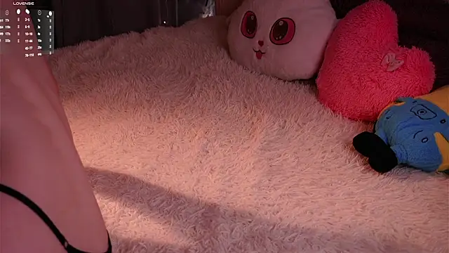 edlinalliston (F teen) - Free my body from these unnecessary rags