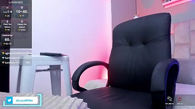 Lucy_Williiams webcam