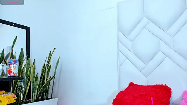 Cleopatra_Trans webcam