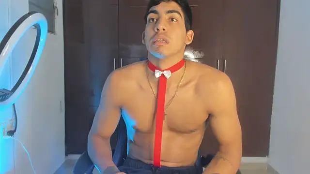 Milo_LatinBoy webcam