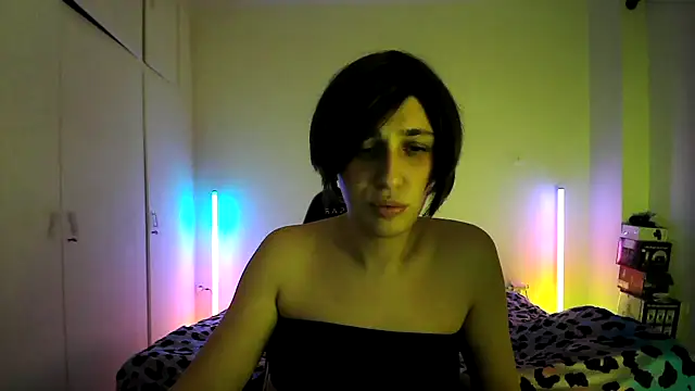 HoneyValentine webcam