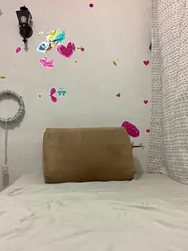 estefani_32 - Estefani_32's free webcam - UK Sex Cams