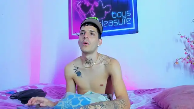 Pleasure_boys_hot webcam