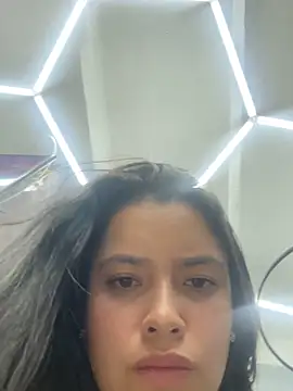 miss_bella_flame (F young) - RUB PUSSY AT WORK + 1 FINGER