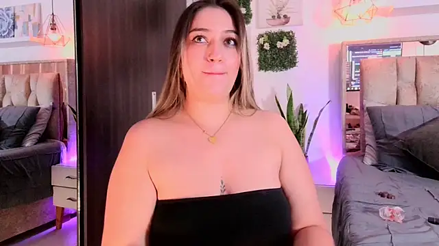 dulce_morrys (F young) - finger in ass and doggy