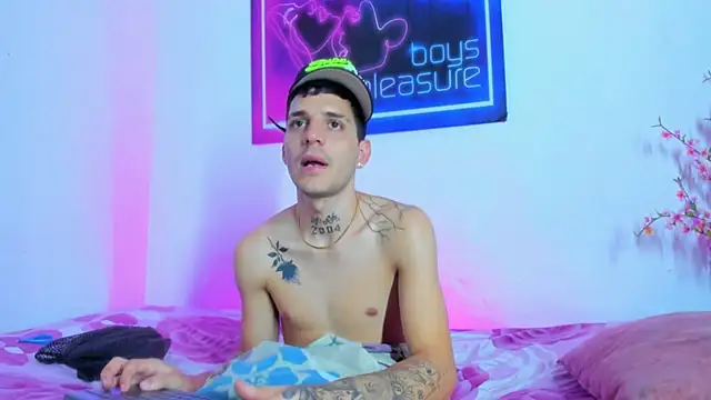 Pleasure_boys_hot webcam