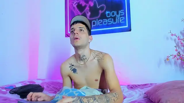 Pleasure_boys_hot webcam