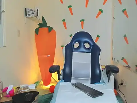 alexa-cooper- webcam