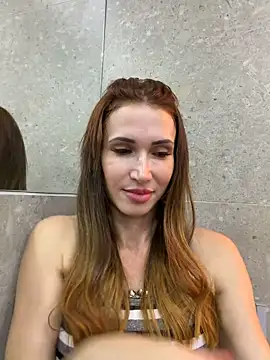 Irresistible24 webcam