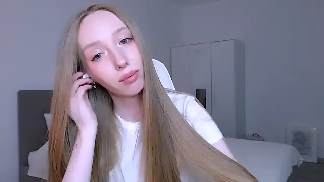 Luna_insniity webcam