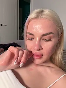 socandyeva Live Webcam on Stripchat