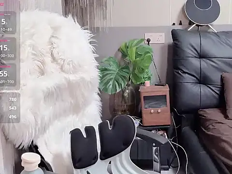 美女Aichinaitang168在线直播