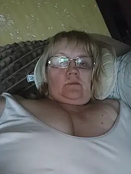 Webcam Model (Violet5364)  is live.Free join now!