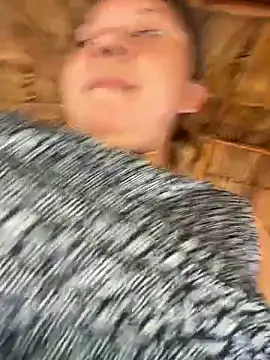 dellyyymusic - Dellyyymusic's free webcam - UK Sex Cams