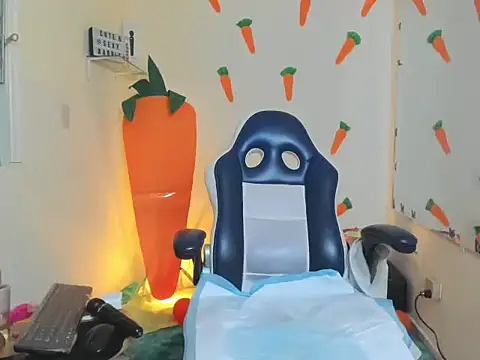 alexa-cooper- webcam