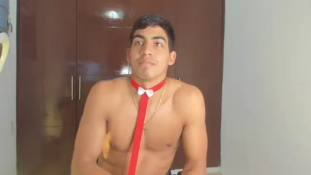 Milo_LatinBoy webcam