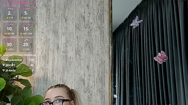 Maya_Collins_ webcam