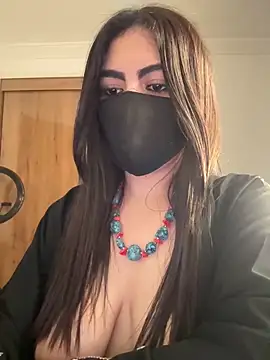 Webcam Model (Hot-Sarah-arab) is live