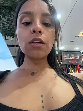 j_loren - J_loren's free webcam - UK Sex Cams