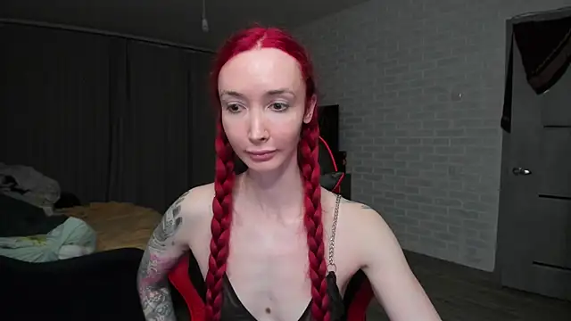 Roxy_Silver webcam