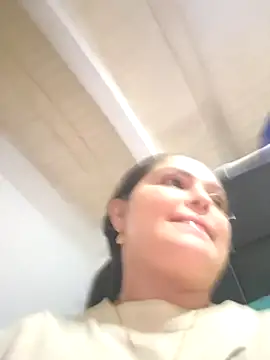 yatzuriperrita webcam