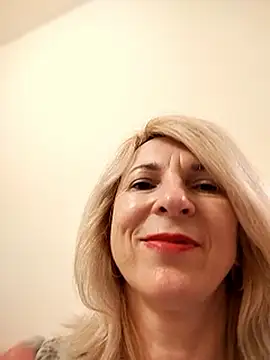 AhlyssaLove1155 webcam