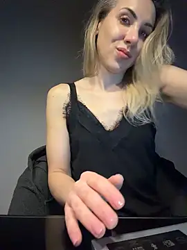 ElenaWhitmore webcam