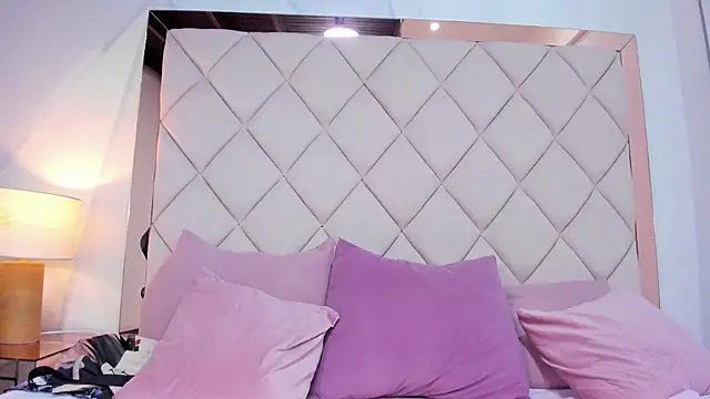 crystalstonee webcam