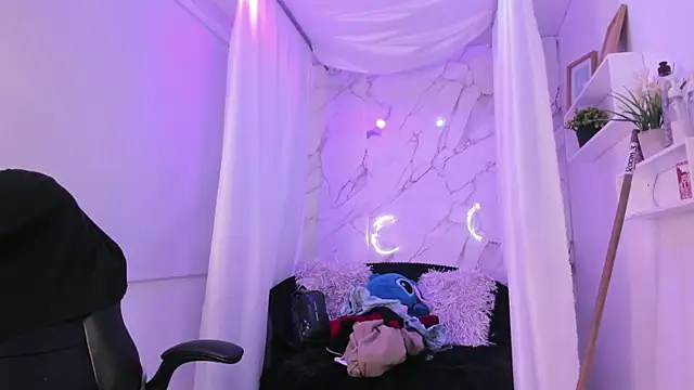 Bella_Miller1_ webcam