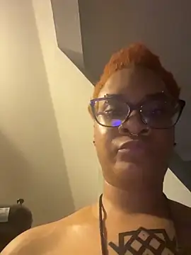 nickytheehawtie webcam