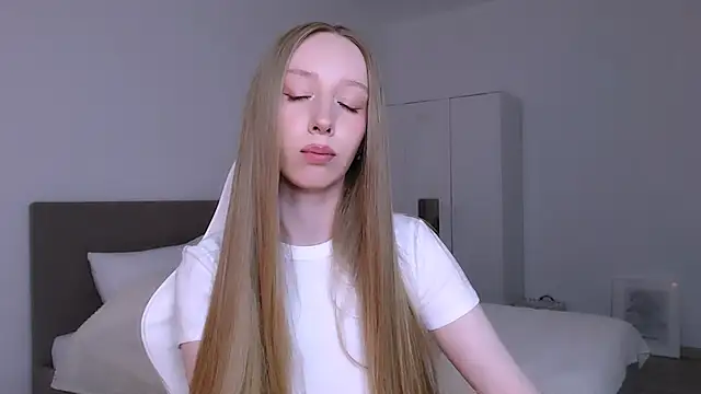 Luna_insniity webcam