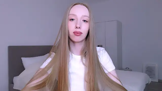 Luna_insniity webcam