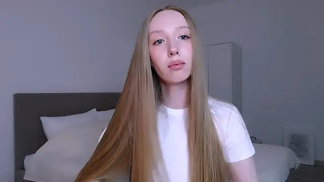 Luna_insniity webcam