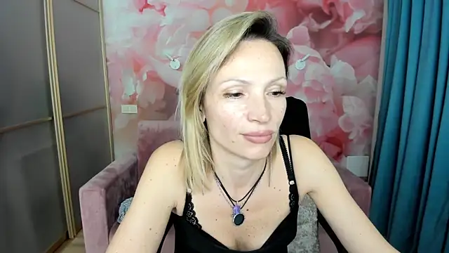 AlinaMoor webcam