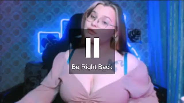 InLoveWithLife26 webcam