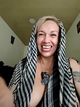 MARILYNRICHTER webcam