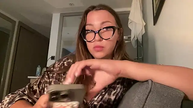 kit_kata - Kit_kata's free webcam - UK Sex Cams